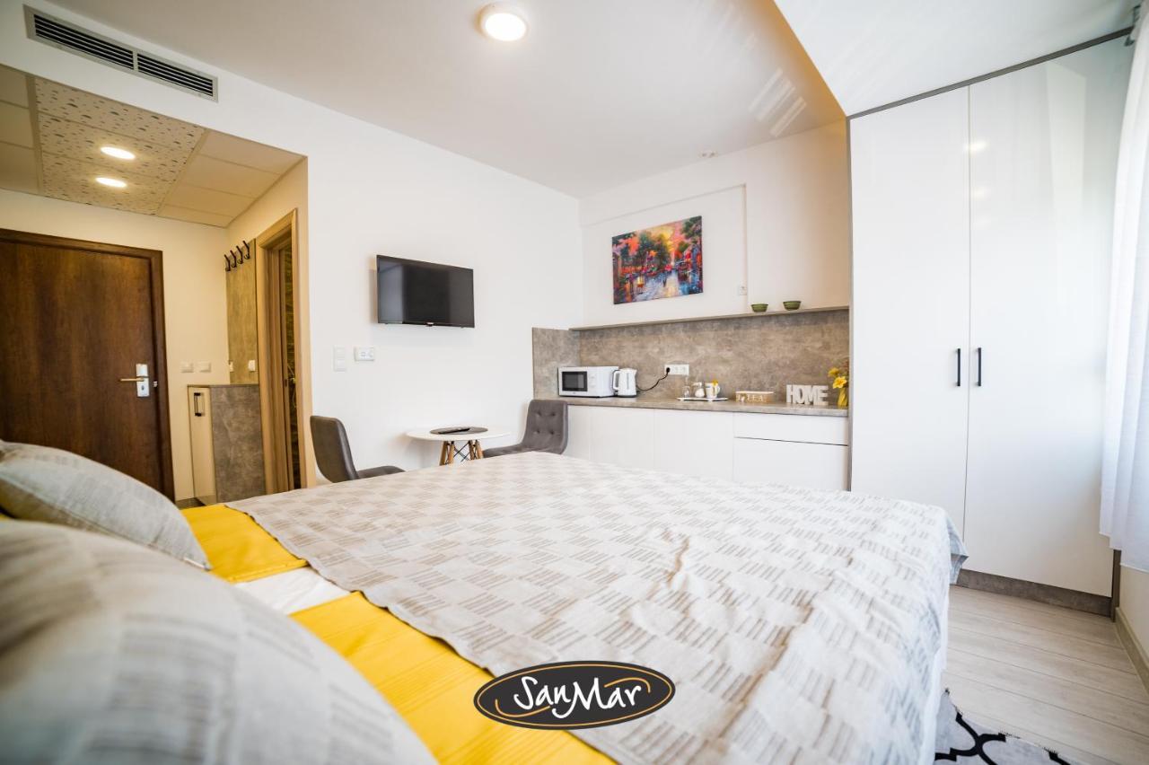 San-Mar Apartments Tuzla Eksteriør bilde