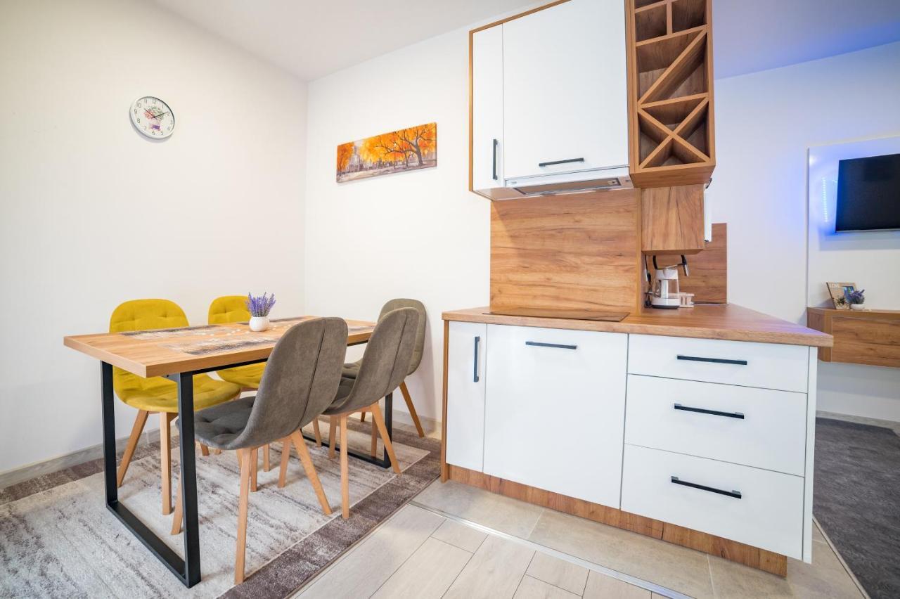 San-Mar Apartments Tuzla Eksteriør bilde